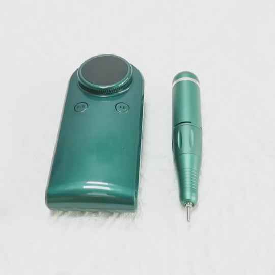 Ponceuse ongle professionnelle 45000 RPM électrique et rechargeable en vidéo
