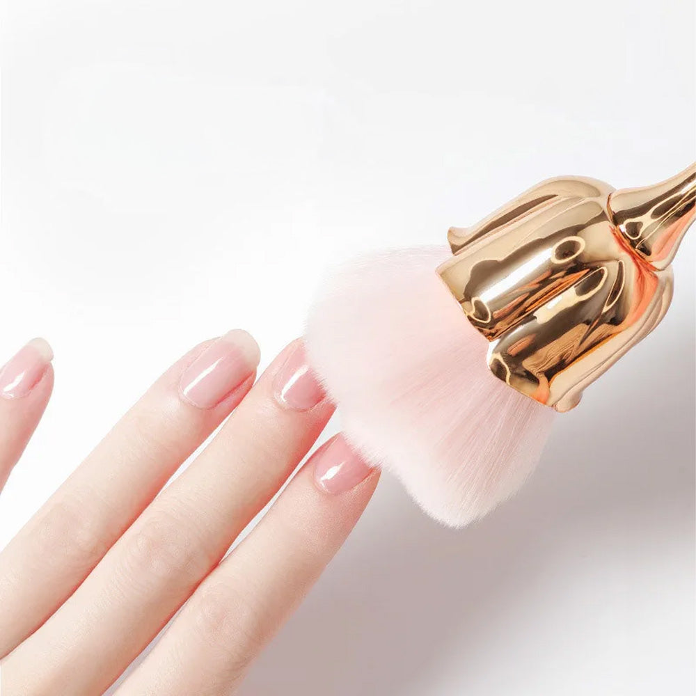 Brosse à ongle fleur douce pour enlever la poussière