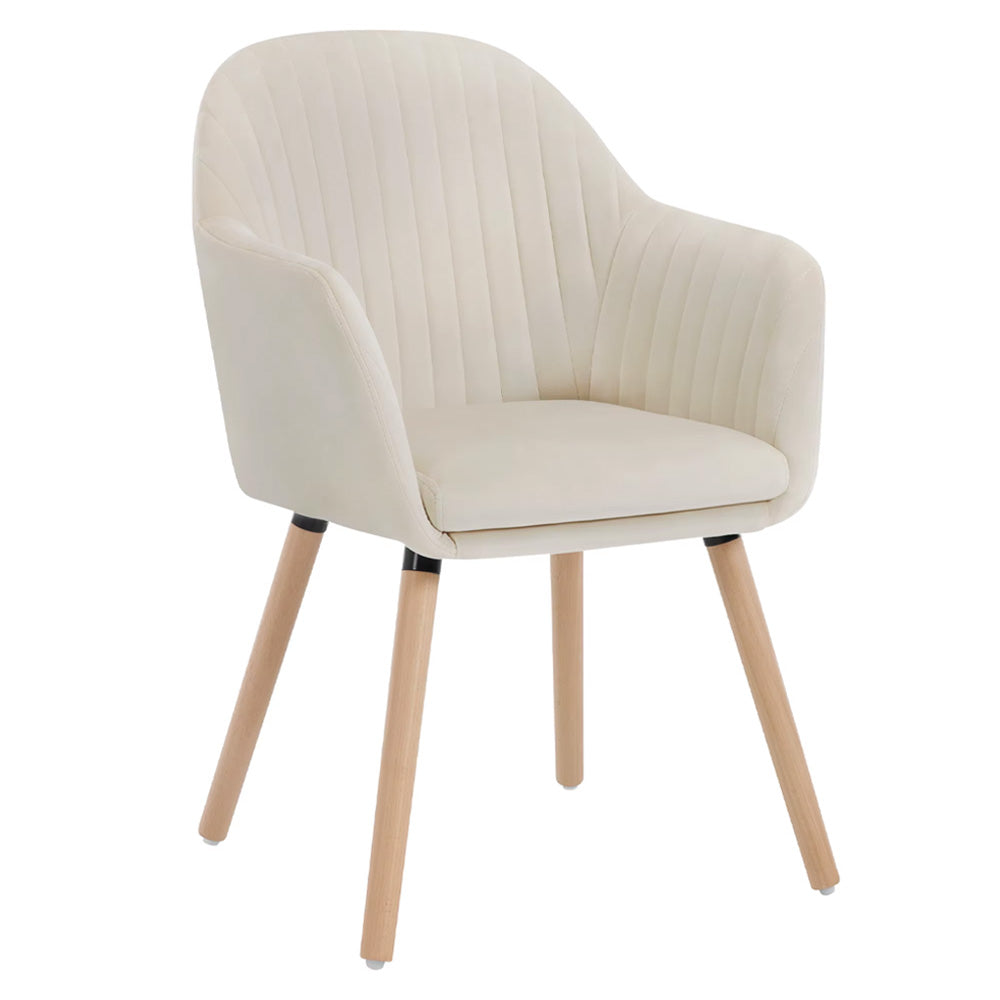 Chaise manucure élégante avec dossier strié en tissu beige, accoudoirs intégrés et pieds en bois naturel. Design confortable et raffiné, idéal pour un salon de beauté.